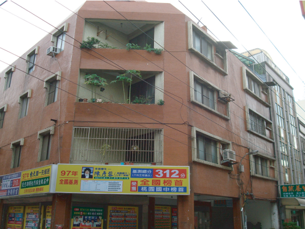 桃園縣某自宅整建狀況-施工前(外牆貼磁磚)